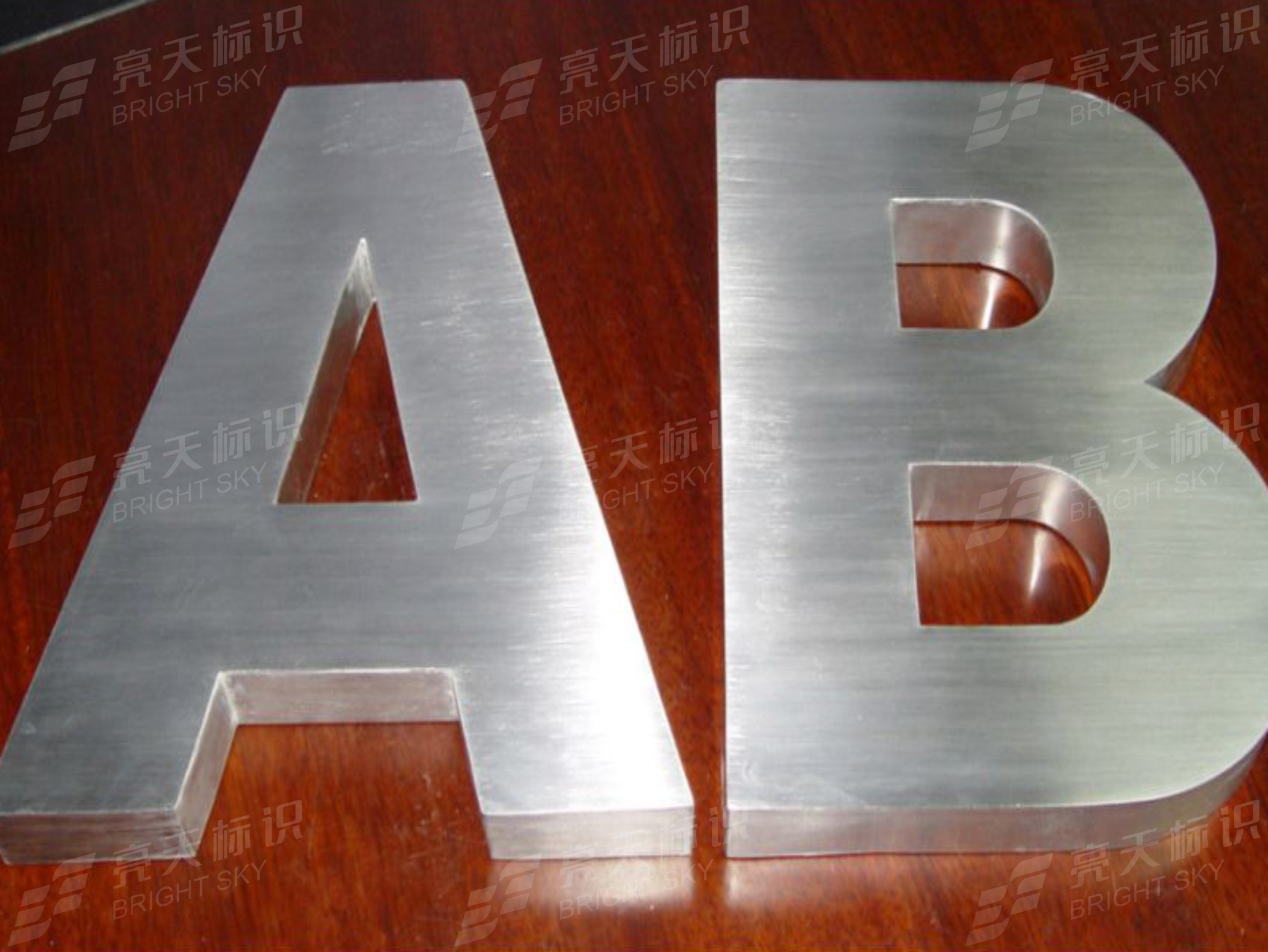 拉絲不銹鋼平面字